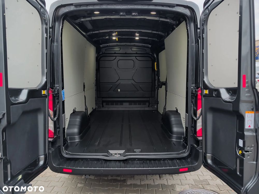 Ford Transit - 31