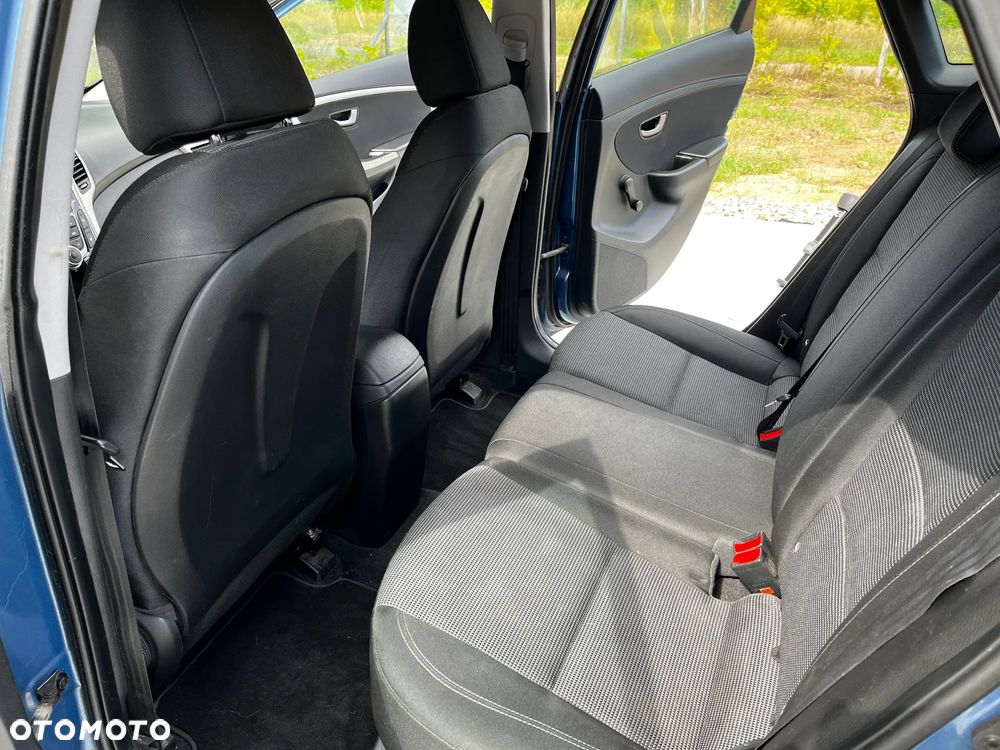 Hyundai i30 1.6 CRDi Comfort - 17