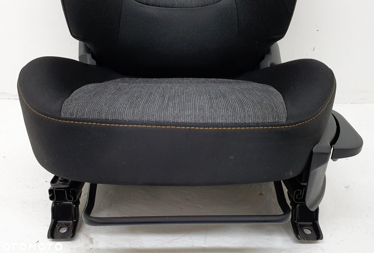 FOTEL LEWY PRZÓD KIEROWCY KIA PICANTO II 5D EUROPA - 2
