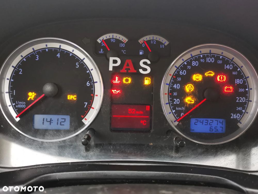 Volkswagen Bora Variant 1.6 - 8