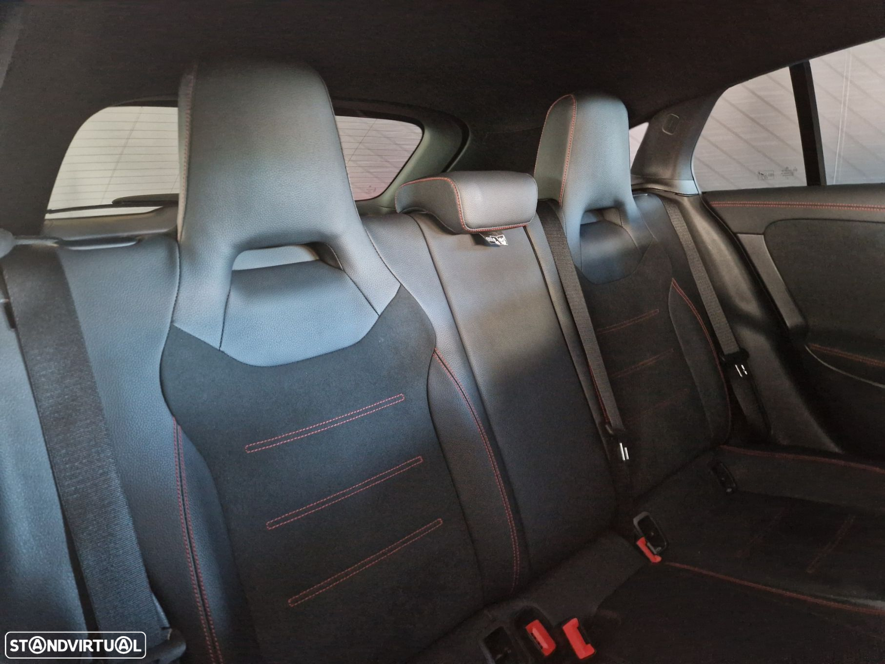Mercedes-Benz CLA 200 Shooting Brake AMG Line Aut. - 12