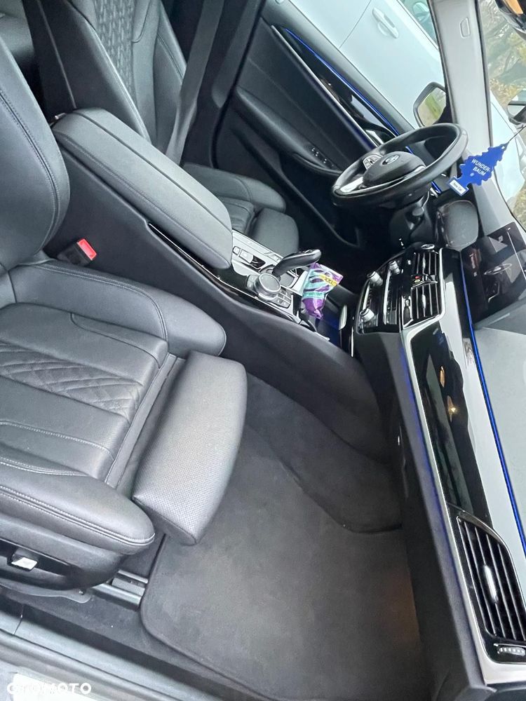 BMW Seria 5 520d Sport - 25