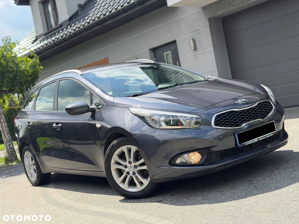Kia Ceed - 13