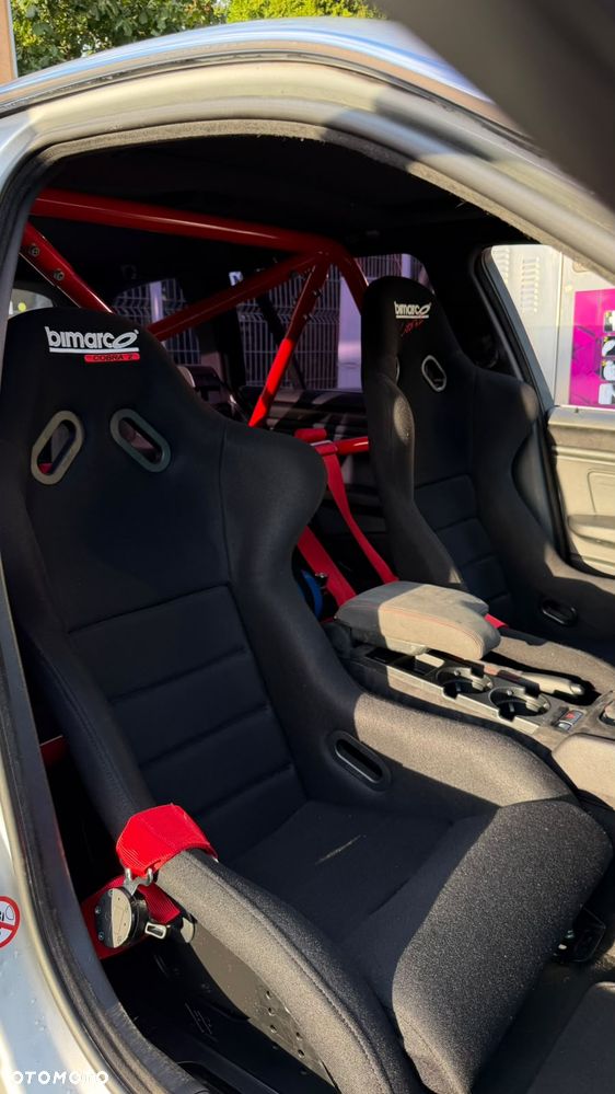 BMW Seria 3 330d - 18