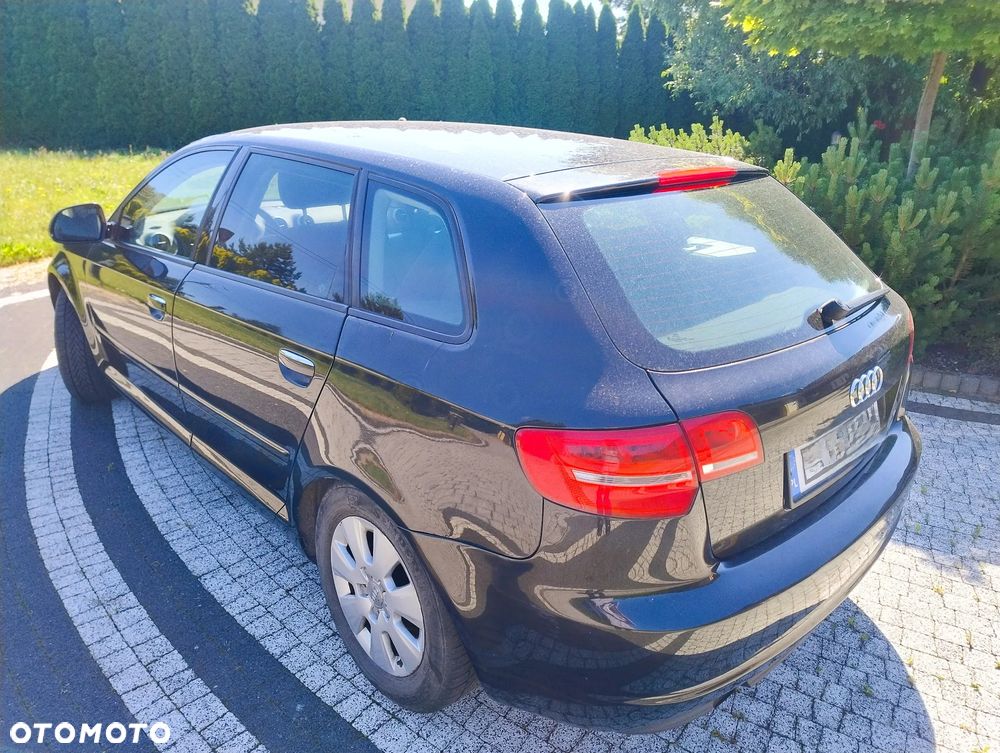 Audi A3 Sportback 1.6 TDI Ambiente - 3