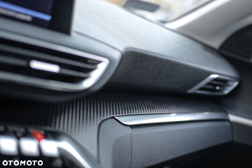 Peugeot 5008 1.6 BlueHDI Allure S&S - 19