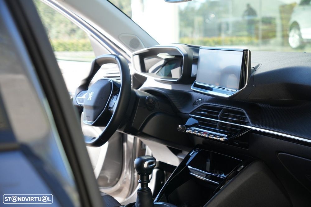 Peugeot 2008 1.2 PureTech Allure Pack - 20