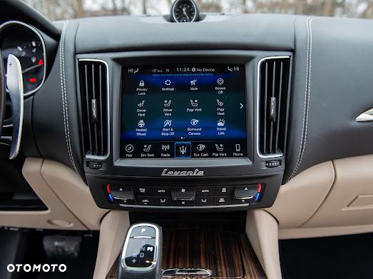 Maserati Levante S Q4 GranLusso - 30