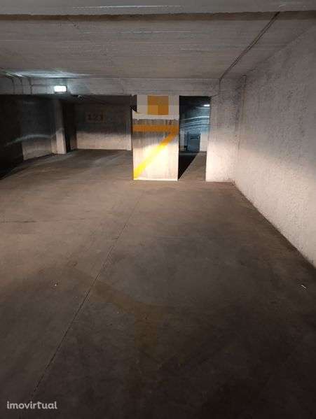 Aluguer lugar de garagem - Grande imagem: 2/3