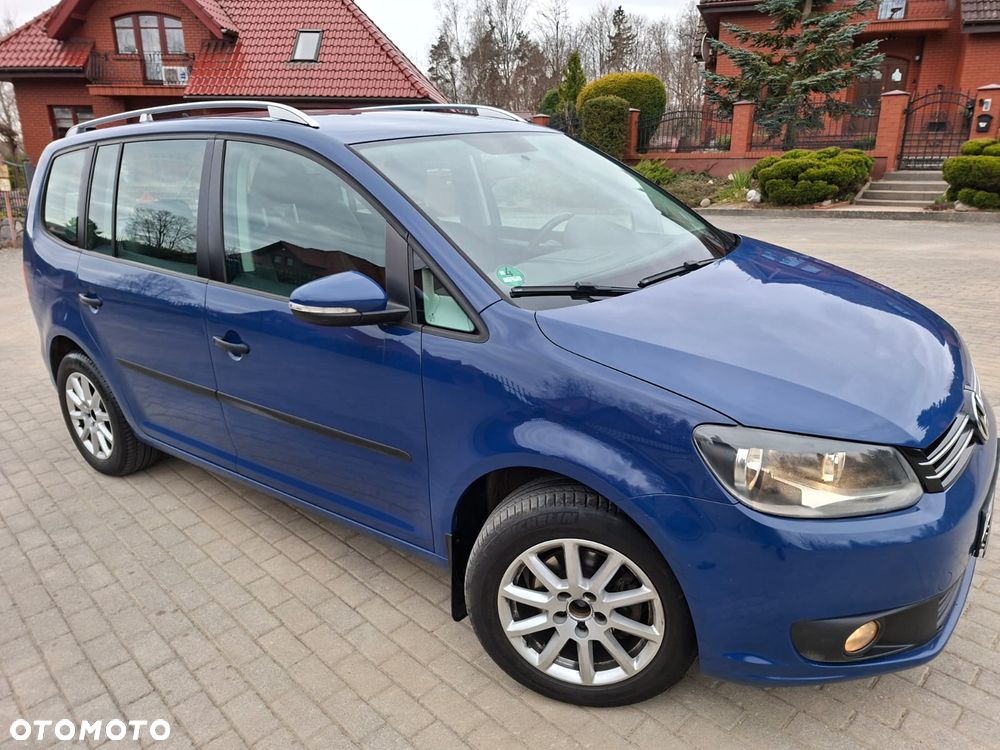 Volkswagen Touran - 11