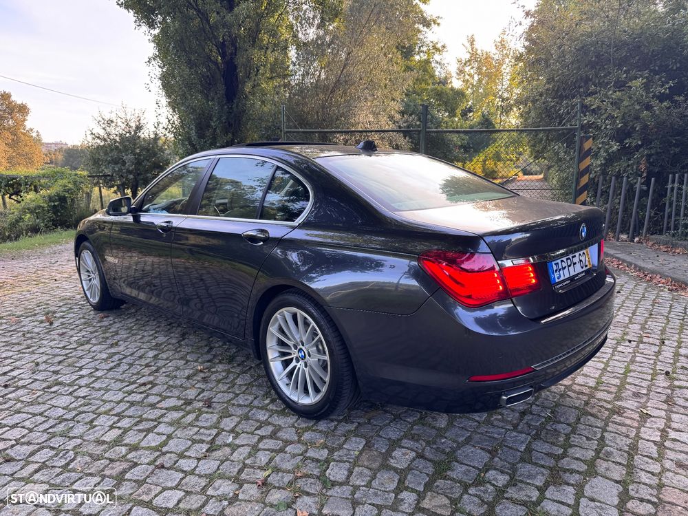 BMW 740 d - 12
