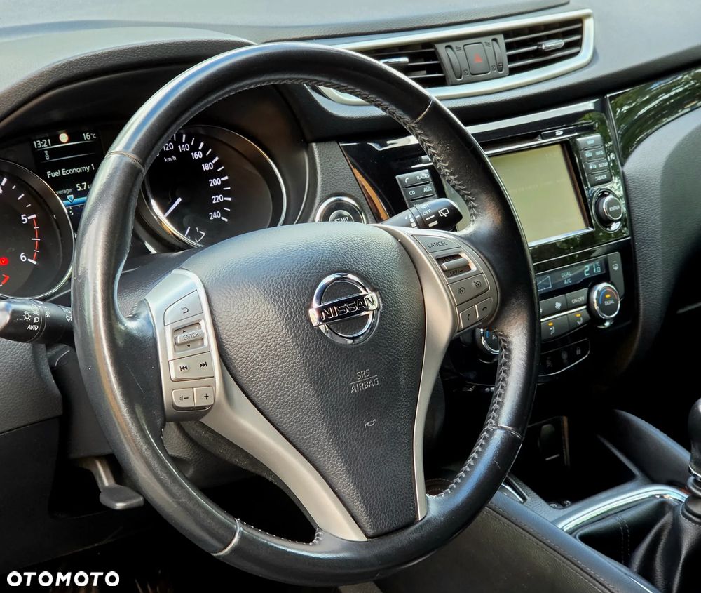 Nissan Qashqai 1.5 dCi Tekna - 22