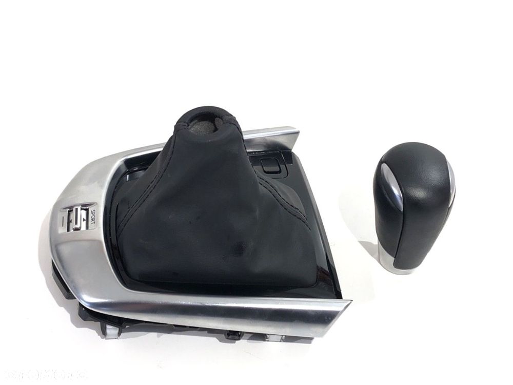 MIESZEK GAŁKA ZMIANY BIEGÓW  MAZDA 2 (DL, DJ) 2014 - 2022 1.5 SKYACTIV-G 66 kW [90 KM] benzyna - 1