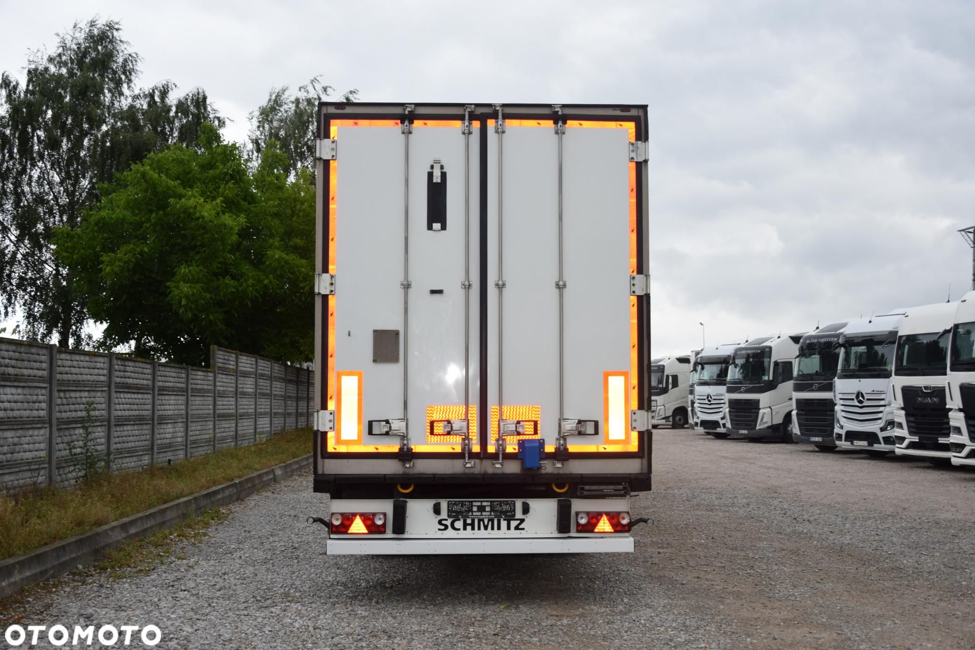 Schmitz Cargobull SKO FP 60 ThermoKing SLXi 300 - 6