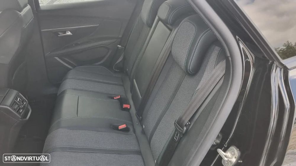 Peugeot 3008 1.6 Hybrid Allure e-EAT8 - 12