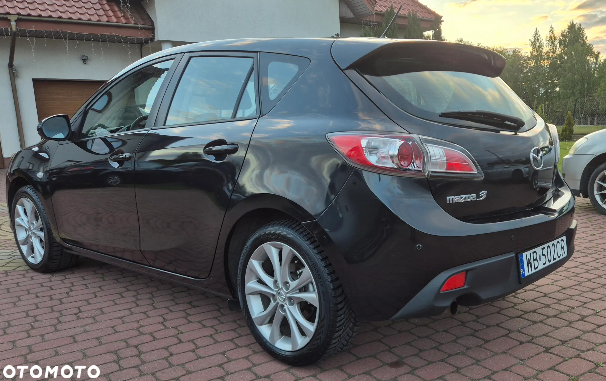 Mazda 3 1.6 Active + - 13