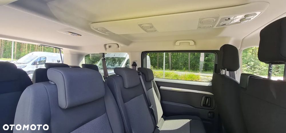 Peugeot Traveller - 12