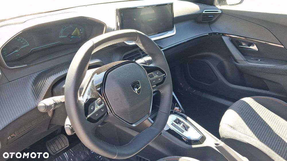 Peugeot 2008 - 10