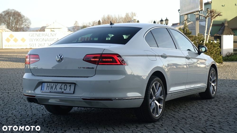Volkswagen Passat - 14