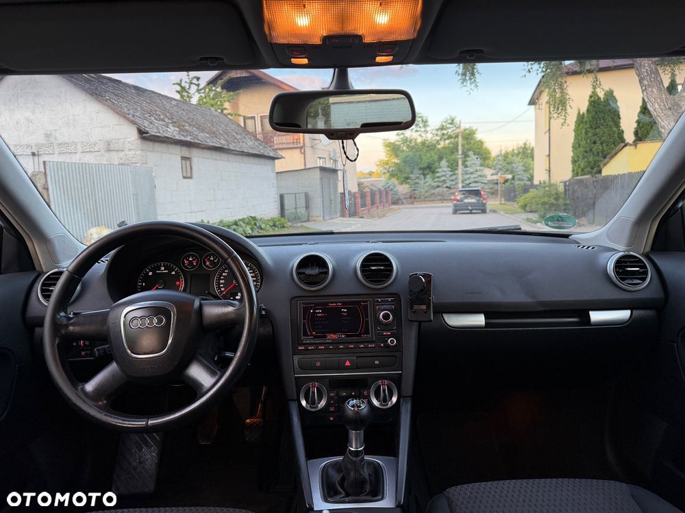 Audi A3 Sportback 2.0 TDI Ambiente - 10