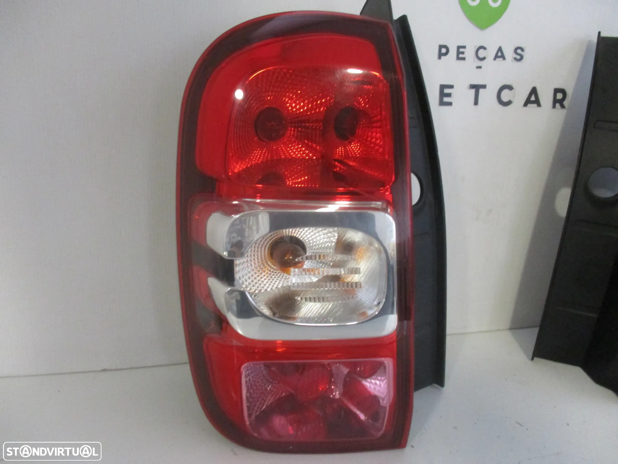 farol farolim Dacia duster 2013 - 2