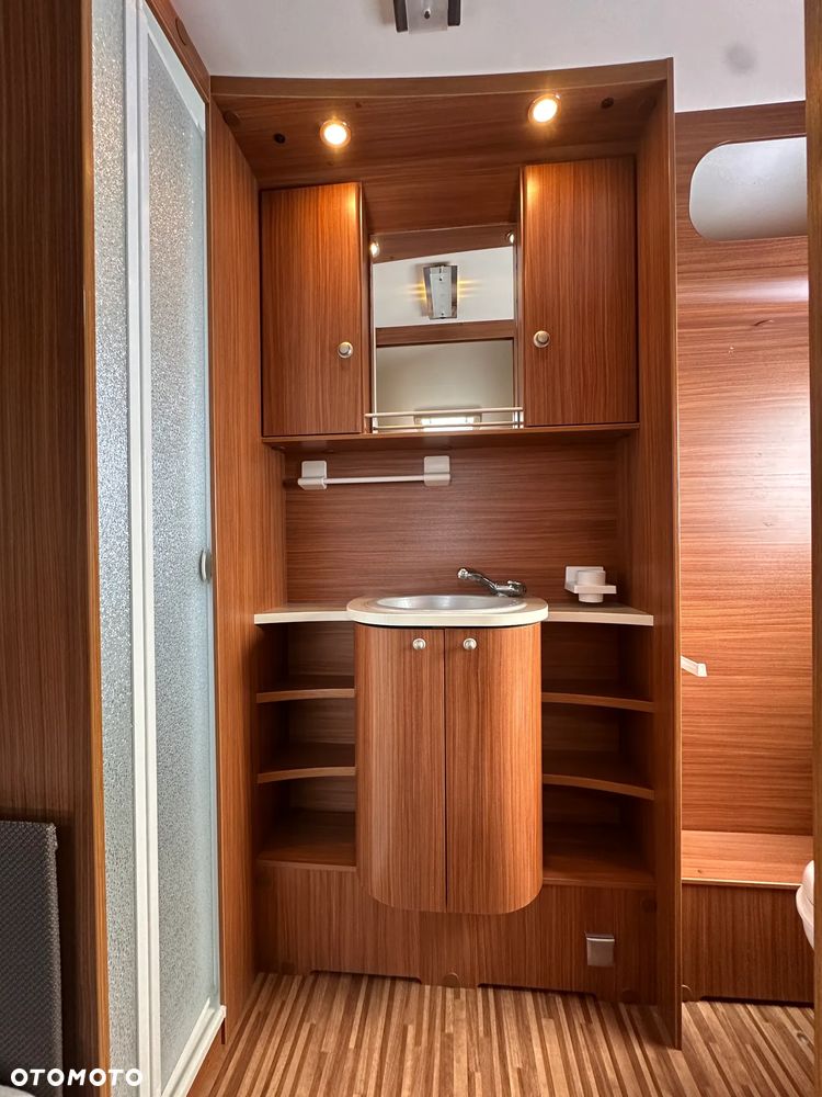 Adria ADORA 613 HT z przedsionkiem Isabella i napędem osi. RATY - 32