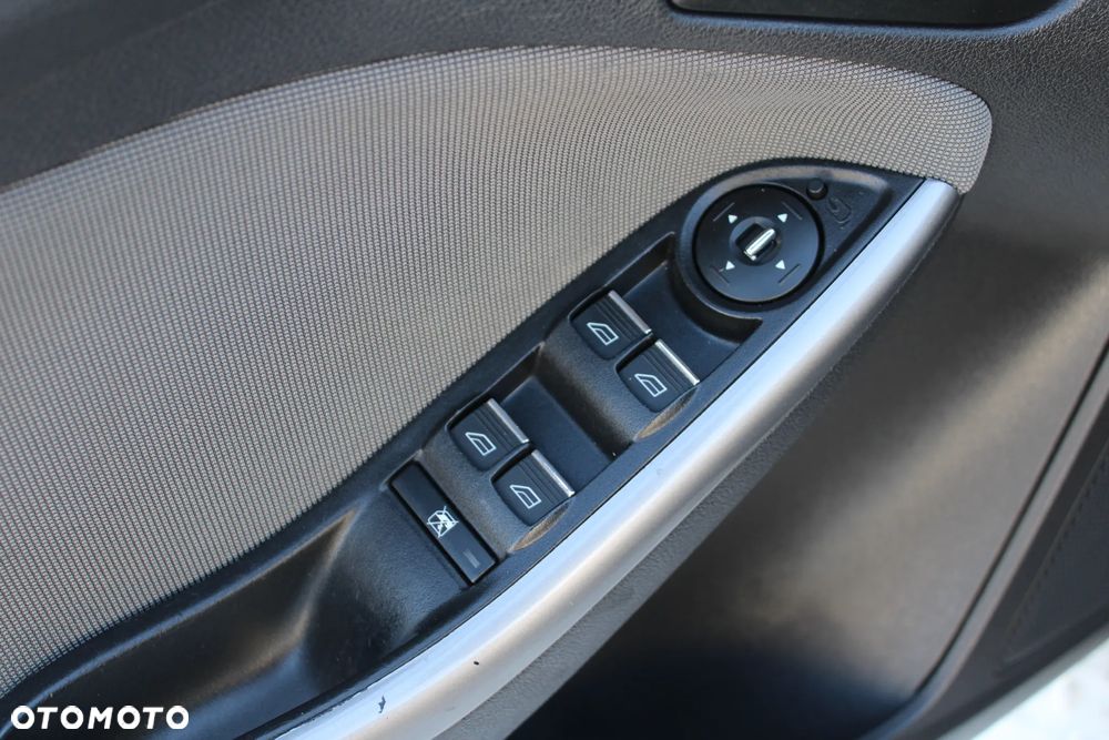 Ford Focus SW - 17