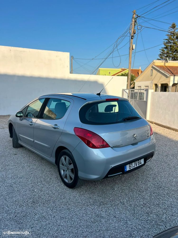 Peugeot 308 1.6 HDi Executive - 4