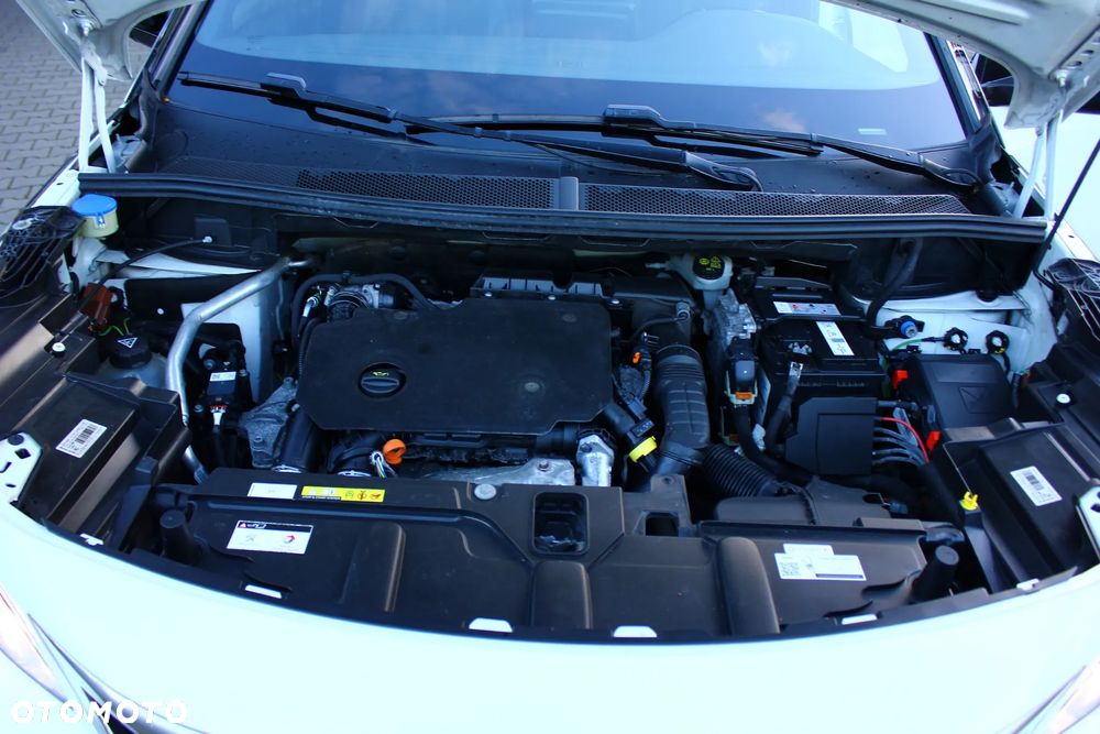 Peugeot 3008 1.5 BlueHDi GT Pack S&S EAT8 - 39