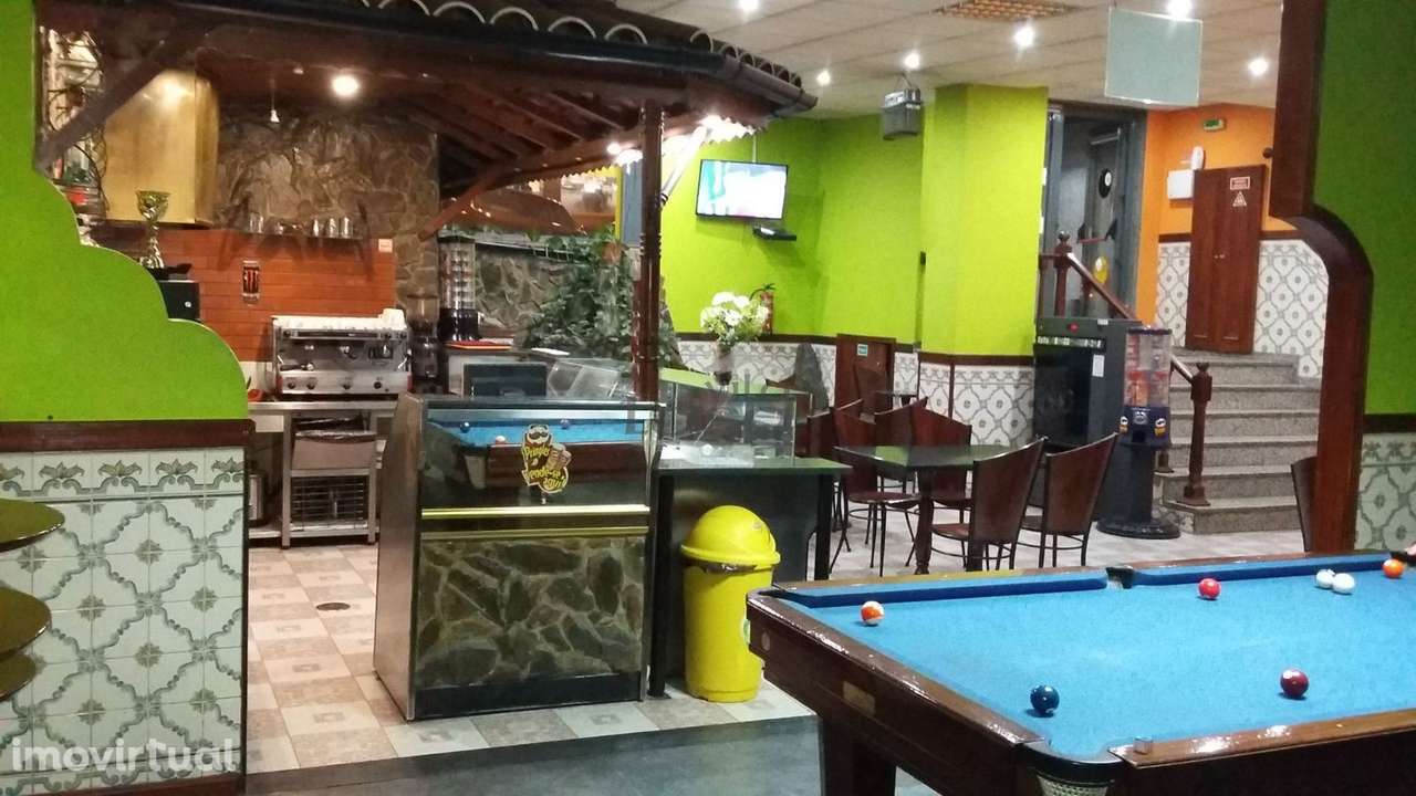 Loja Santo Ovidio com 212 m2 - Grande imagem: 2/15