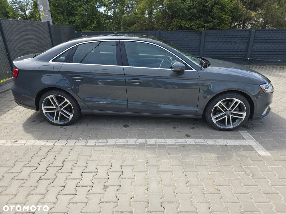 Audi A3 Limousine 40 TFSI quattro S tronic sport - 4