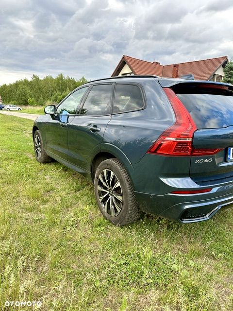 Volvo XC 60 B4 B Plus Dark - 4