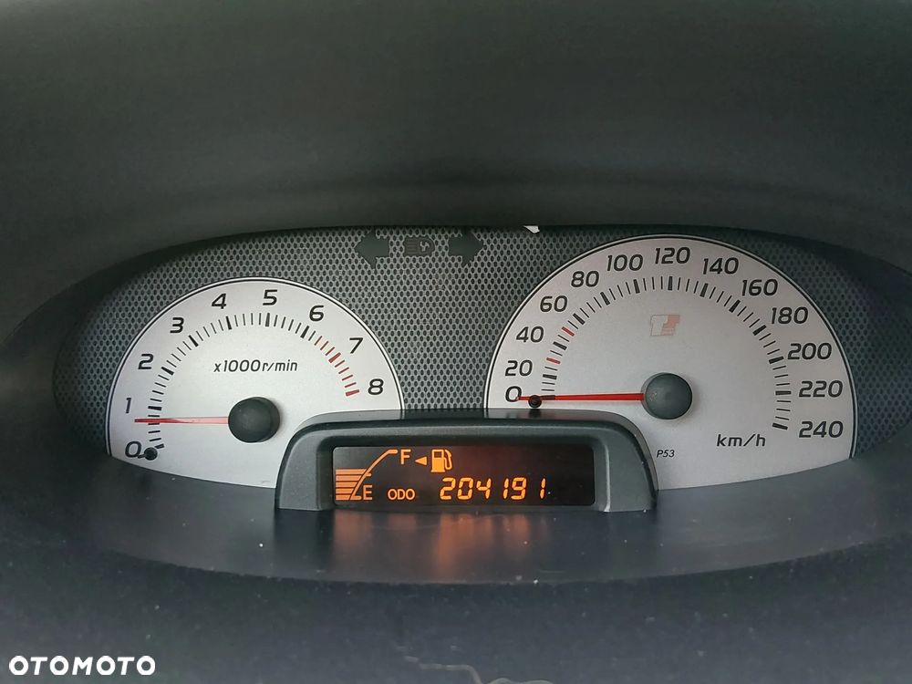 Toyota Yaris - 21