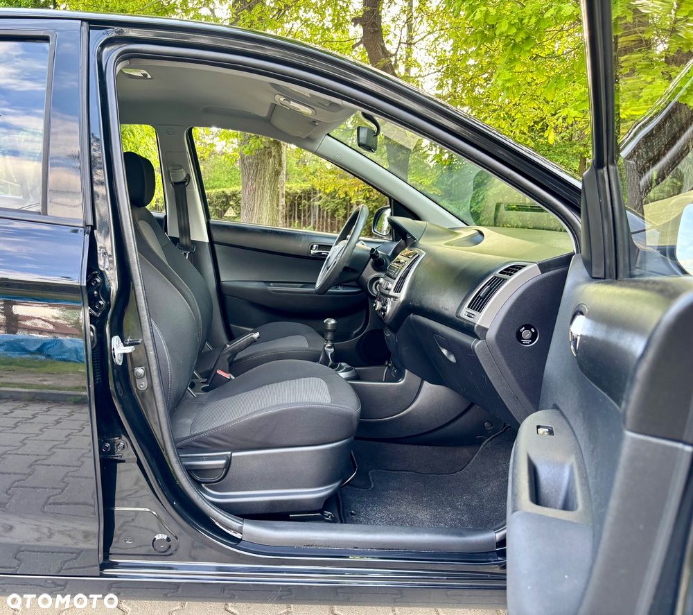 Hyundai i20 1.25 Wersja Jubileuszowa - 36