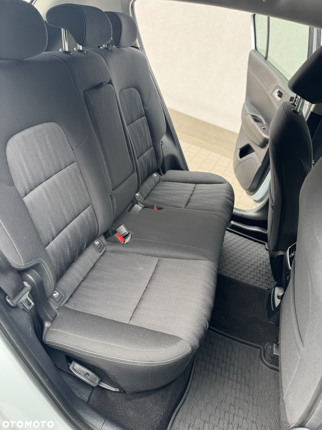 Kia Sportage 1.6 CRDI L Business Line Plus 4WD DCT - 9