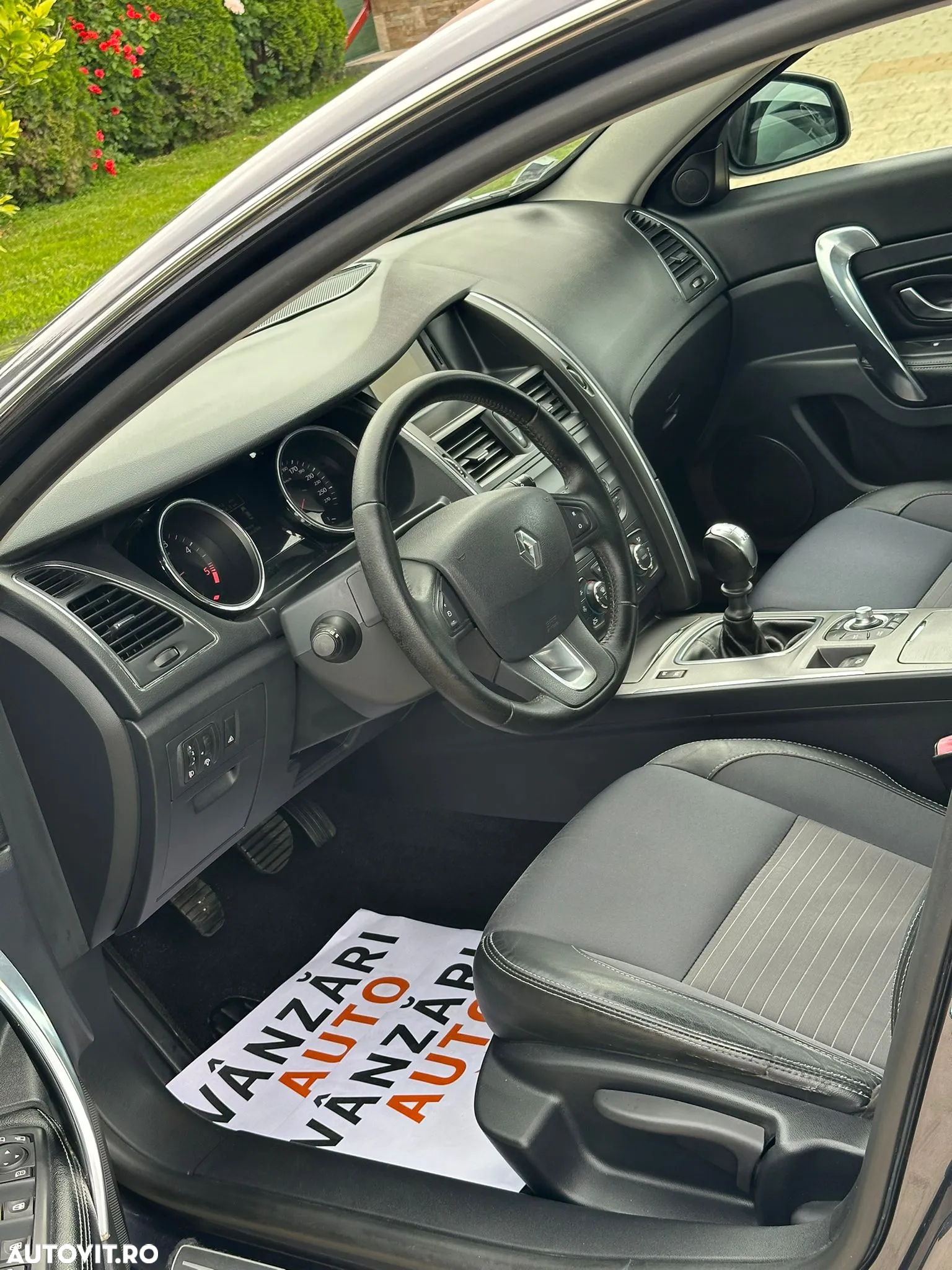 Renault Latitude 2.0 dCi Luxury - 10