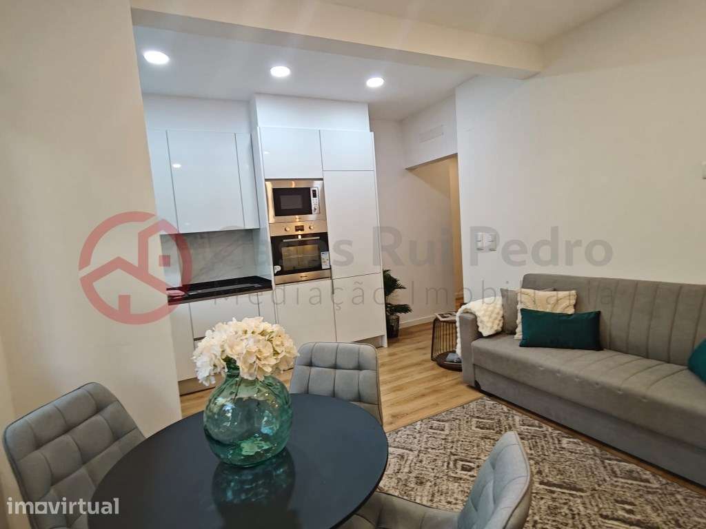 Apartamento T2 totalmente remodelado em Benfica, Lisboa - Grande imagem: 3/19