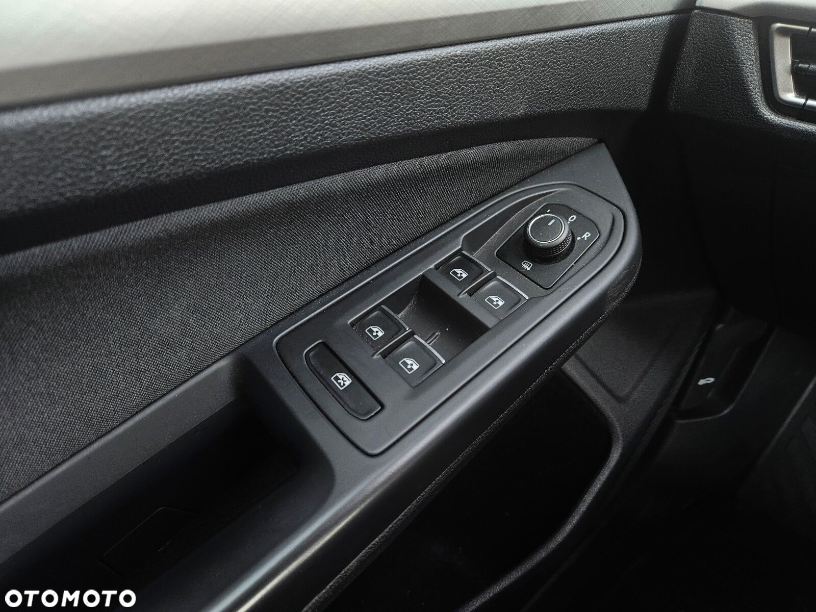 Volkswagen Golf VIII 1.5 TSI EVO Life - 11