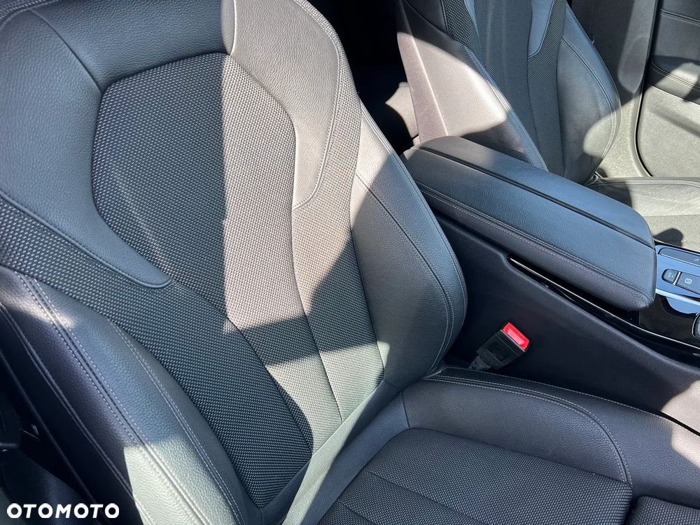 BMW Seria 5 520d Sport Line - 26