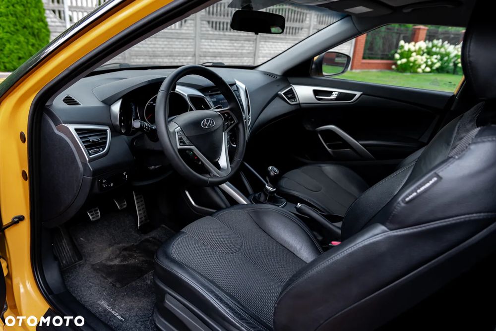 Hyundai Veloster 1.6 Style - 15