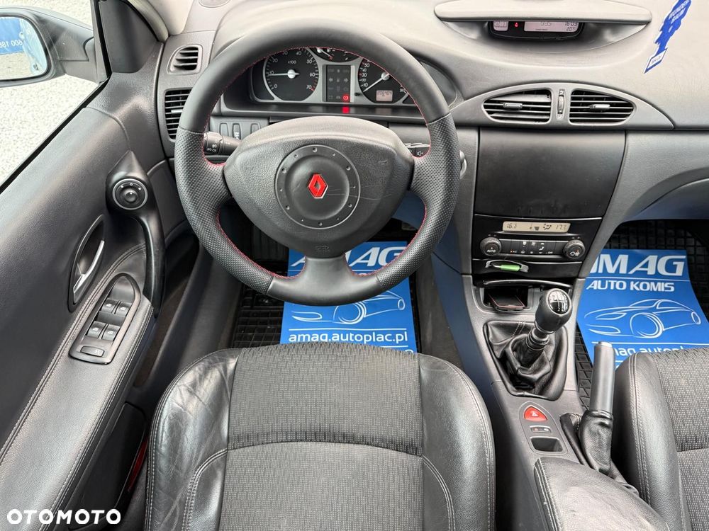 Renault Laguna Grandtour 2.0 Etoile - 22