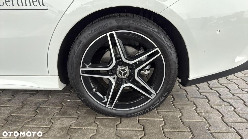 Mercedes-Benz CLA - 16