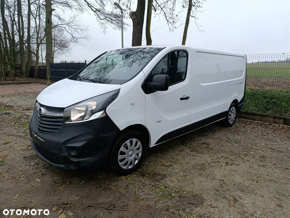 Opel Vivaro - 1
