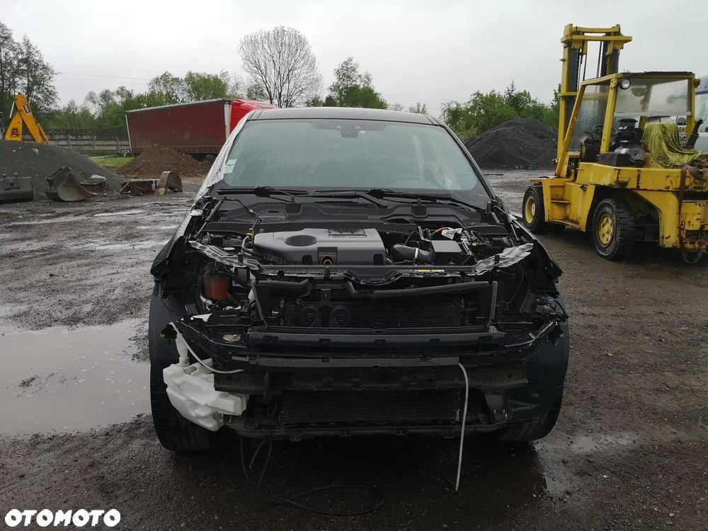 Land Rover Discovery Sport TD4 HSE Luxury - 6