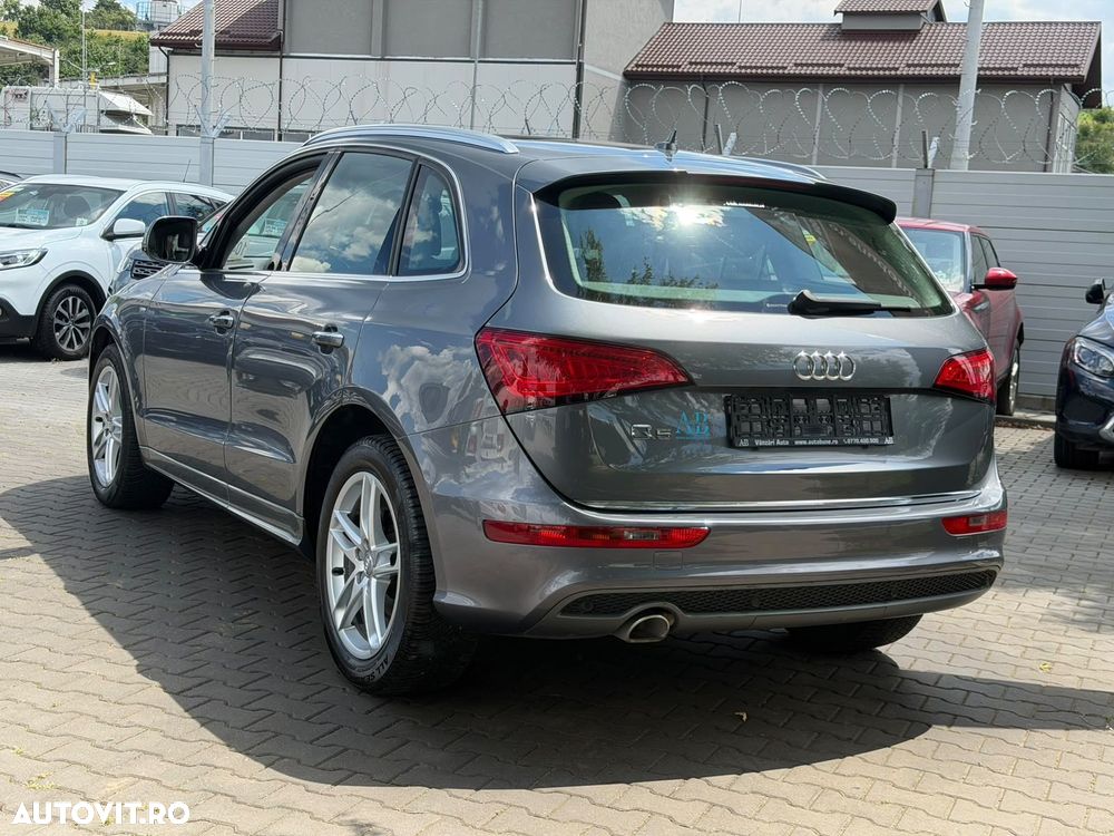 Audi Q5 2.0 40 TDI quattro S tronic Basic - 4