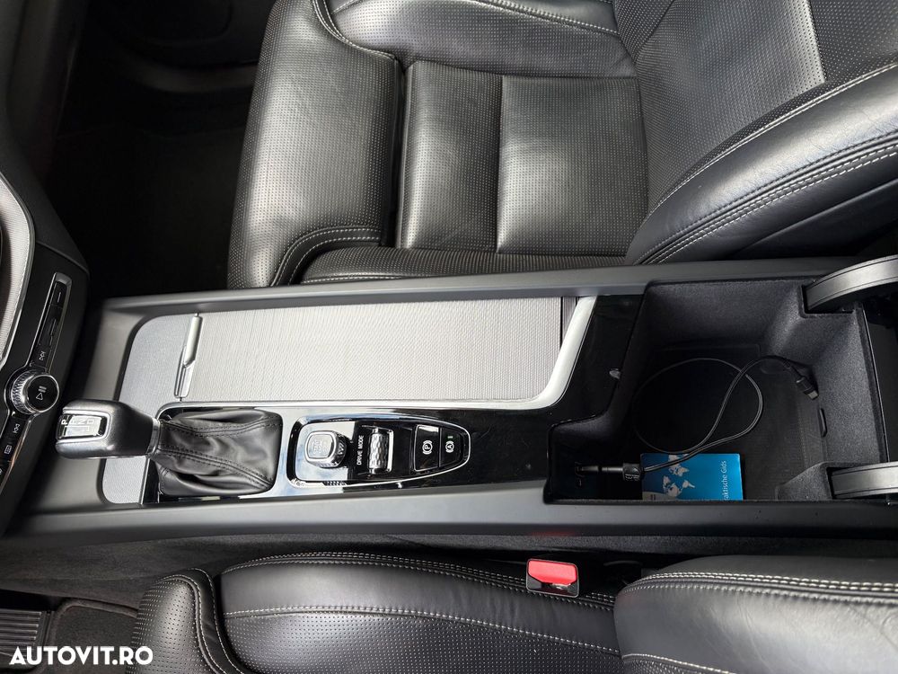 Volvo XC 60 D4 Inscription - 28