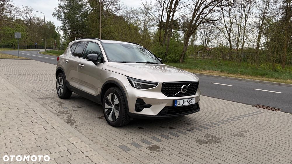 Volvo XC 40 T2 Plus Dark - 1