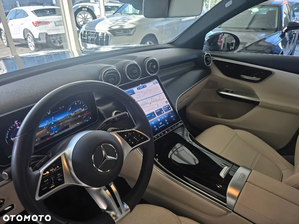 Mercedes-Benz GLC 300 e 4-Matic - 8