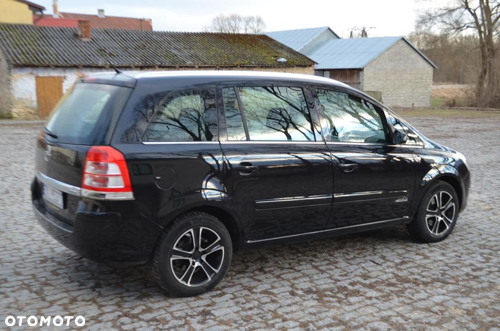 Opel Zafira 1.6 - 8