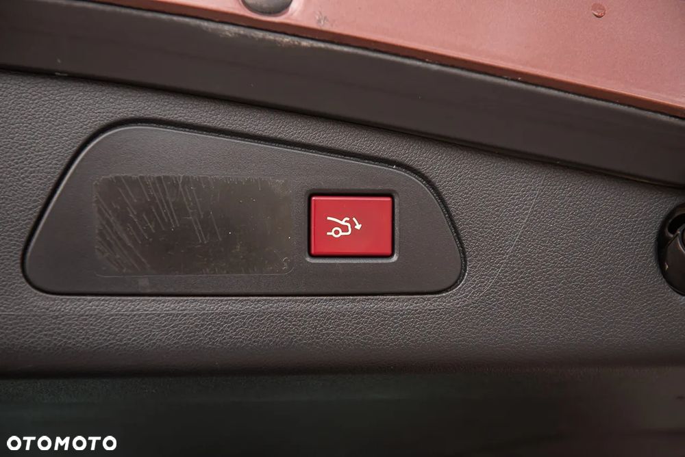 Peugeot 508 RXH 2.0 HDi HYbrid4 - 34